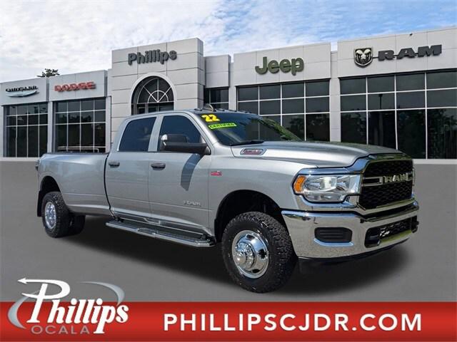 2022 RAM 3500 Tradesman Crew Cab 4x4 8 Box