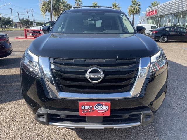 2023 Nissan Pathfinder SL FWD