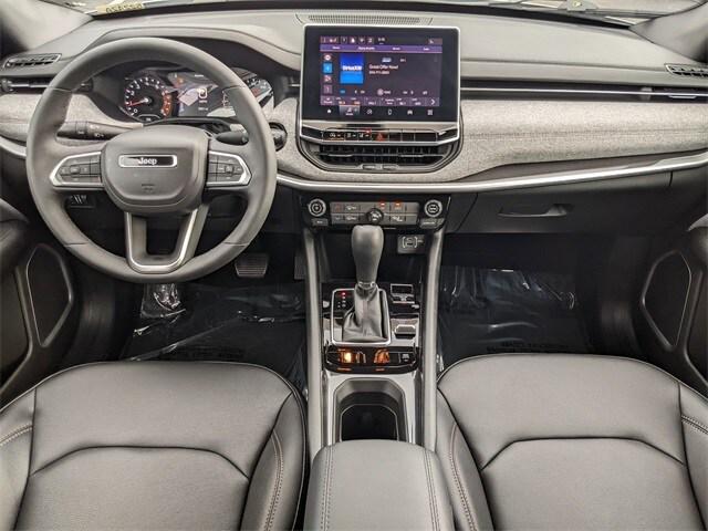 2024 Jeep Compass Latitude Lux FWD