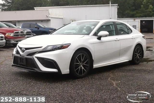 2023 Toyota Camry SE Nightshade Edition