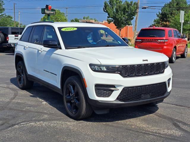 2022 Jeep Grand Cherokee Altitude 4x4 2022 Jeep Grand Cherokee Altitude 4x4