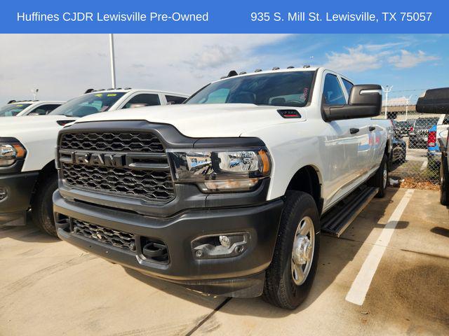 2023 RAM 3500 Tradesman Crew Cab 4x4 8 Box