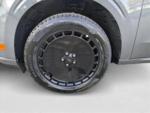 2025 Ford Maverick Lobo Standard