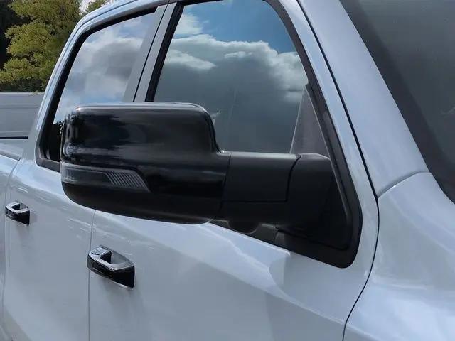 2026 Ram 1500 Laramie Crew Cab 4x4 57 Box