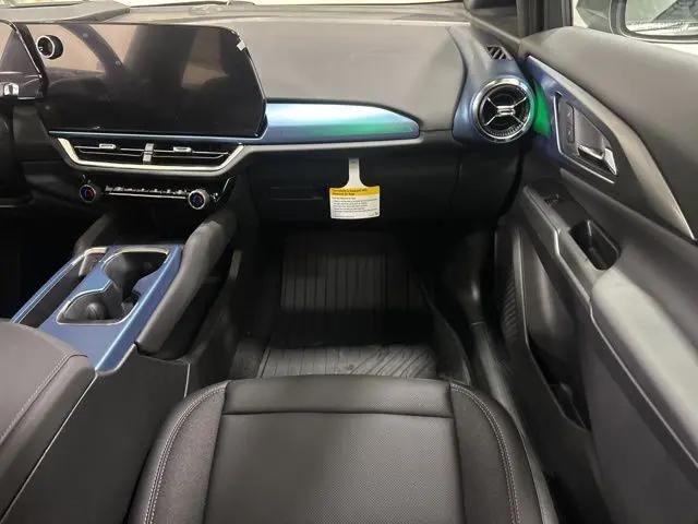 2025 Chevrolet Equinox LT 2