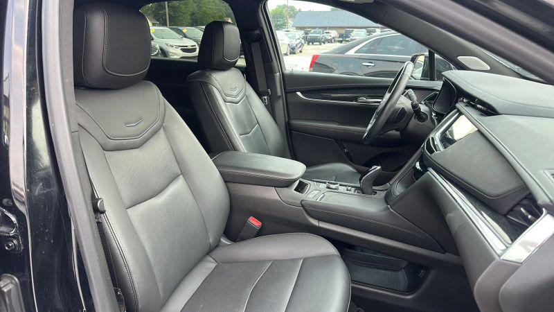 2022 Cadillac XT5 AWD Premium Luxury