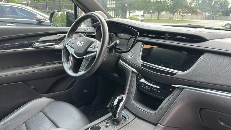 2022 Cadillac XT5 AWD Premium Luxury