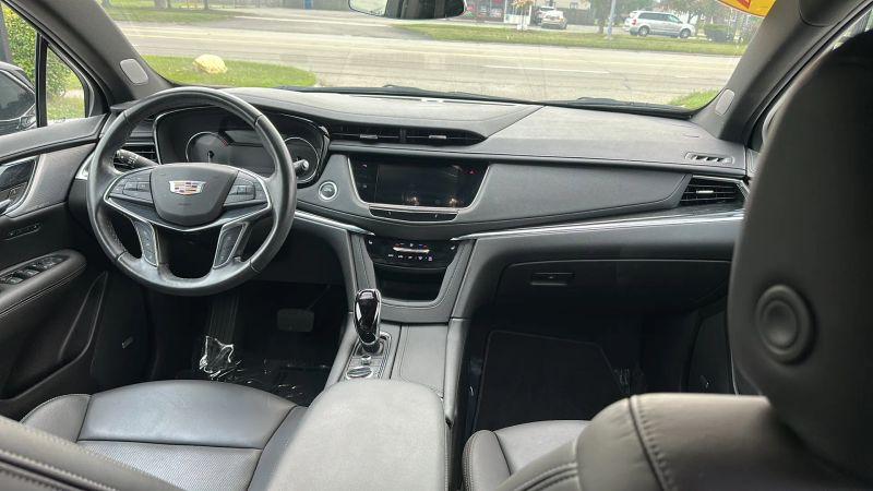 2022 Cadillac XT5 AWD Premium Luxury