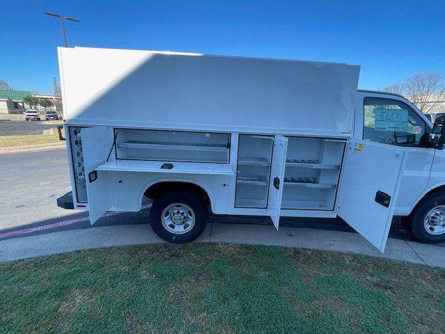 2025 Chevrolet Express Cutaway Work Van