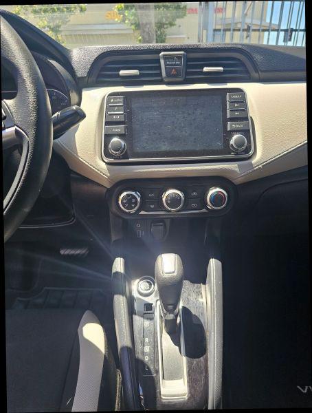 2021 Nissan Versa SV Xtronic CVT