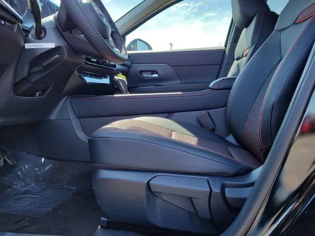 2025 Nissan Kicks SR Intelligent AWD