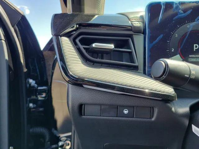 2025 Nissan Kicks SR Intelligent AWD