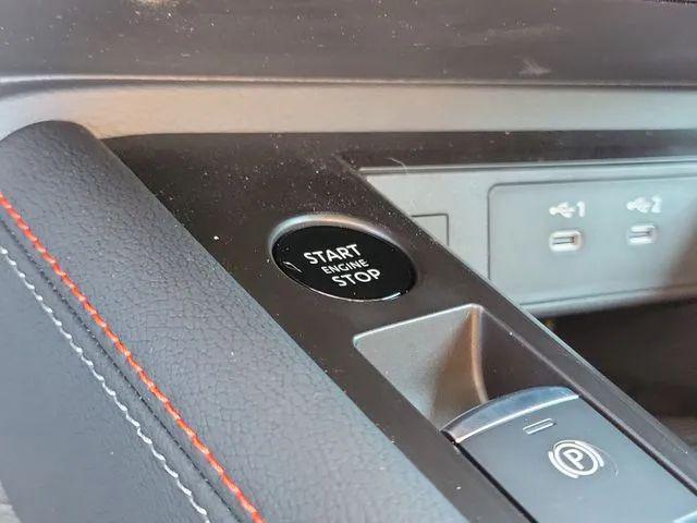 2025 Nissan Kicks SR Intelligent AWD