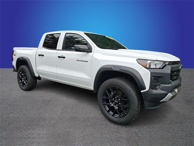 2023 Chevrolet Colorado 4WD Crew Cab Short Box Trail Boss