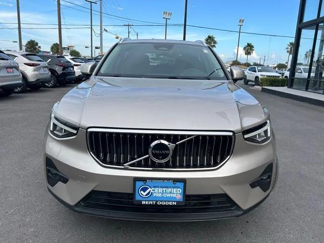 2023 Volvo XC40 B5 Plus Bright Theme