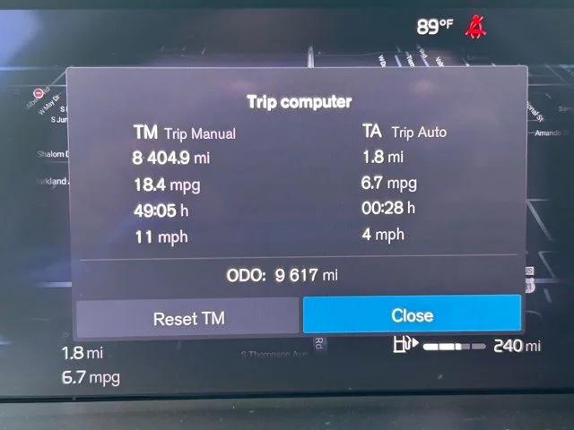 2023 Volvo XC40 B5 Plus Bright Theme