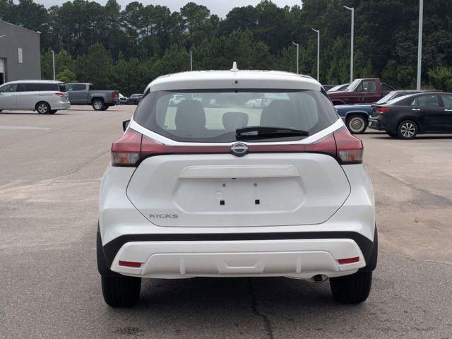 2025 Nissan Kicks S
