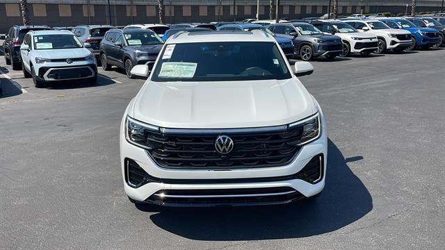 2025 Volkswagen Atlas Cross Sport 2.0T SEL Premium R-Line