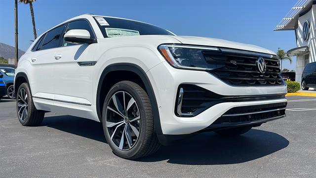2025 Volkswagen Atlas Cross Sport 2.0T SEL Premium R-Line