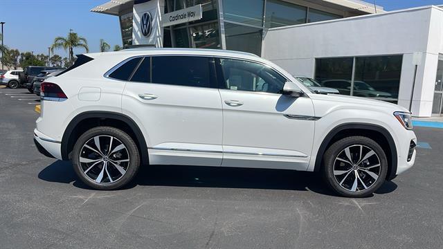 2025 Volkswagen Atlas Cross Sport 2.0T SEL Premium R-Line