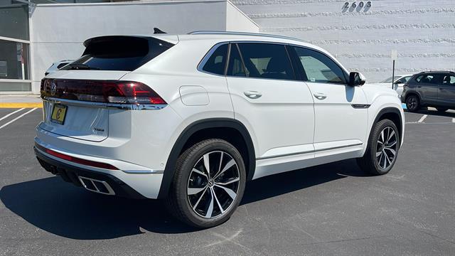2025 Volkswagen Atlas Cross Sport 2.0T SEL Premium R-Line