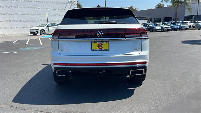 2025 Volkswagen Atlas Cross Sport 2.0T SEL Premium R-Line