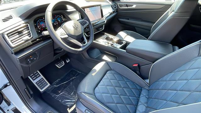 2025 Volkswagen Atlas Cross Sport 2.0T SEL Premium R-Line