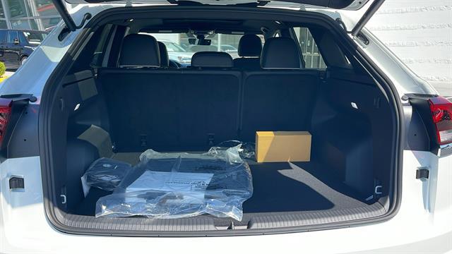 2025 Volkswagen Atlas Cross Sport 2.0T SEL Premium R-Line