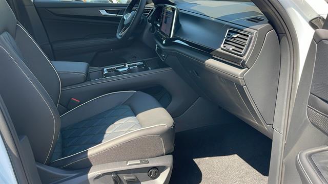 2025 Volkswagen Atlas Cross Sport 2.0T SEL Premium R-Line