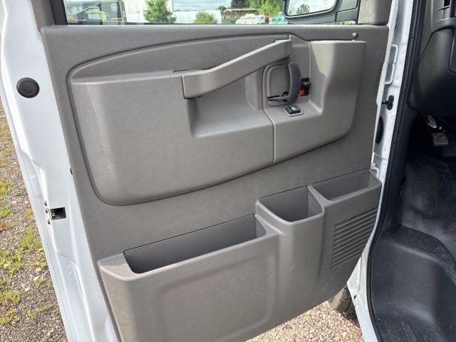 2025 GMC Savana Cutaway Work Van