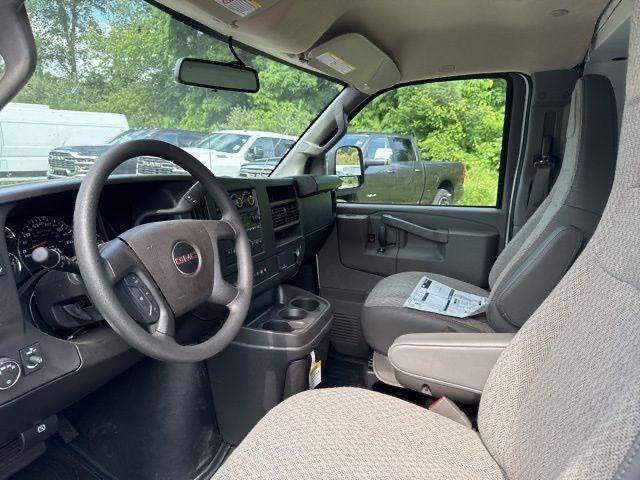 2025 GMC Savana Cutaway Work Van
