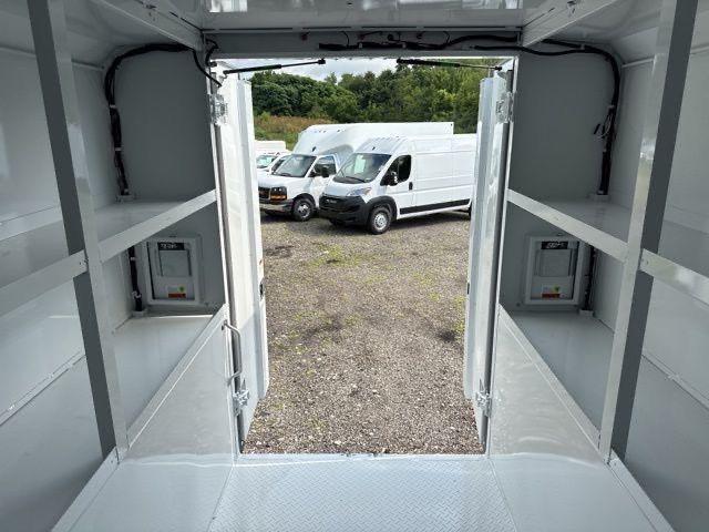 2025 GMC Savana Cutaway Work Van