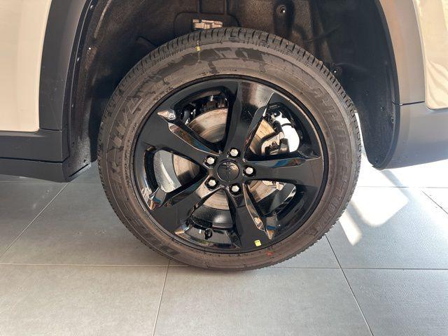 2025 Jeep Grand Cherokee L Altitude X 4x4