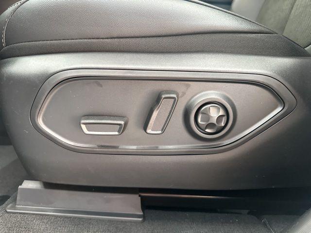 2025 Jeep Grand Cherokee L Altitude X 4x4