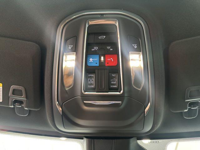 2025 Jeep Grand Cherokee L Altitude X 4x4
