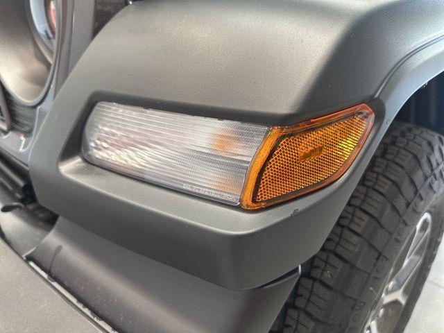 2025 Jeep Wrangler 4-Door Summit 4x4
