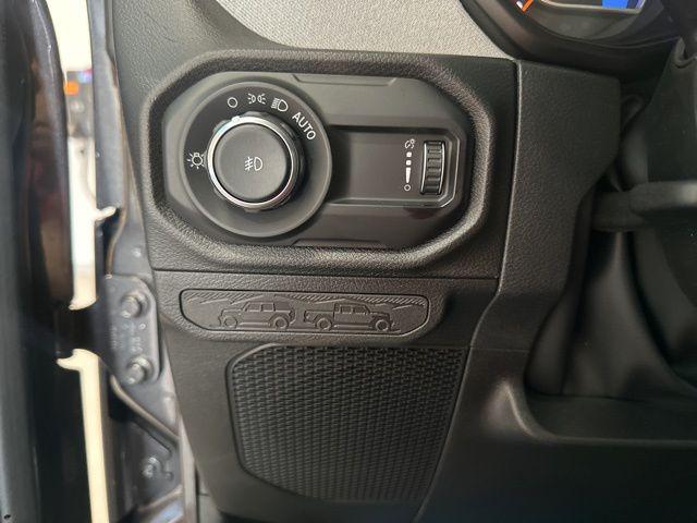 2025 Jeep Wrangler 4-Door Summit 4x4
