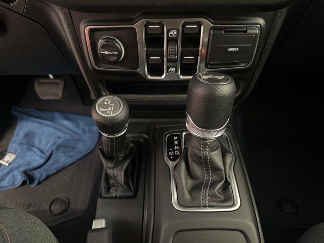 2025 Jeep Wrangler 4-Door Summit 4x4