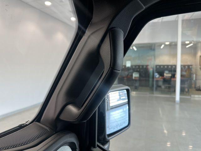 2025 Jeep Wrangler 4-Door Summit 4x4