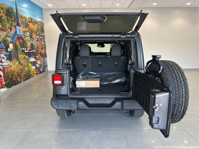 2025 Jeep Wrangler 4-Door Summit 4x4