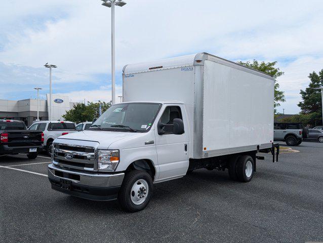 2026 Ford E-450 Cutaway Base