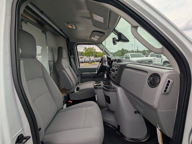 2026 Ford E-450 Cutaway Base
