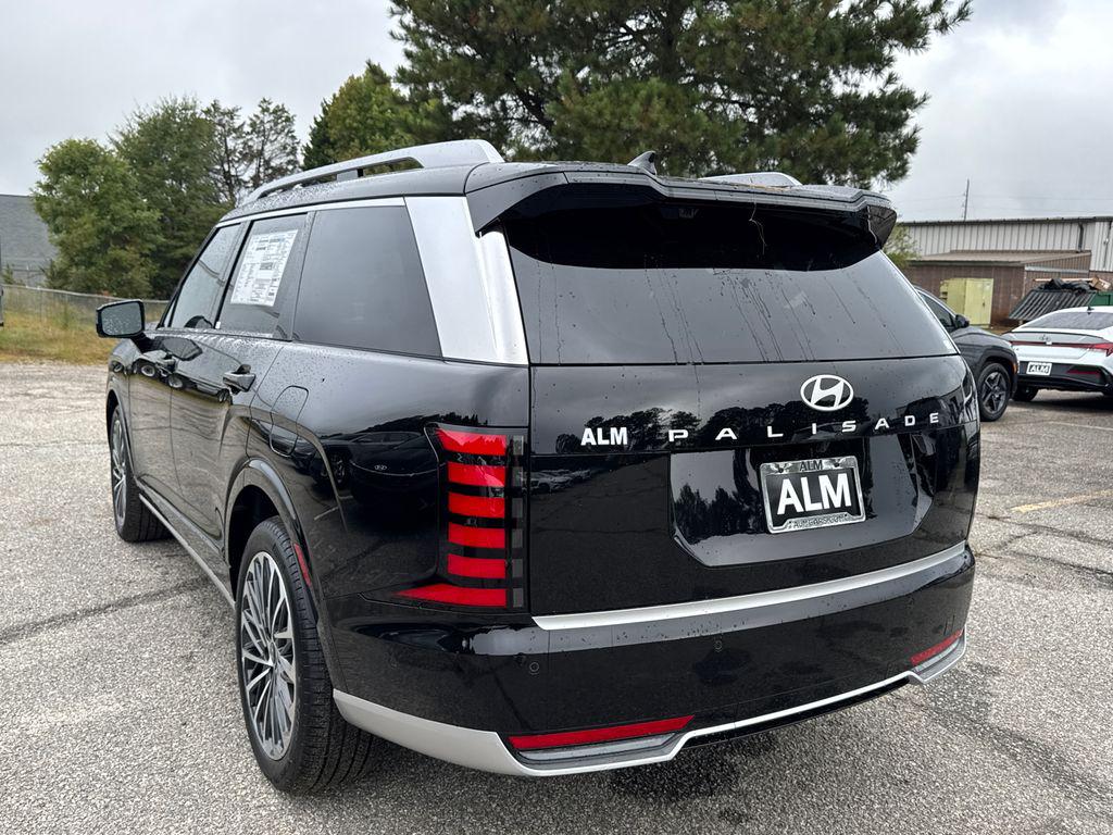New 2026 Black HYUNDAI Calligraphy FWD image 4
