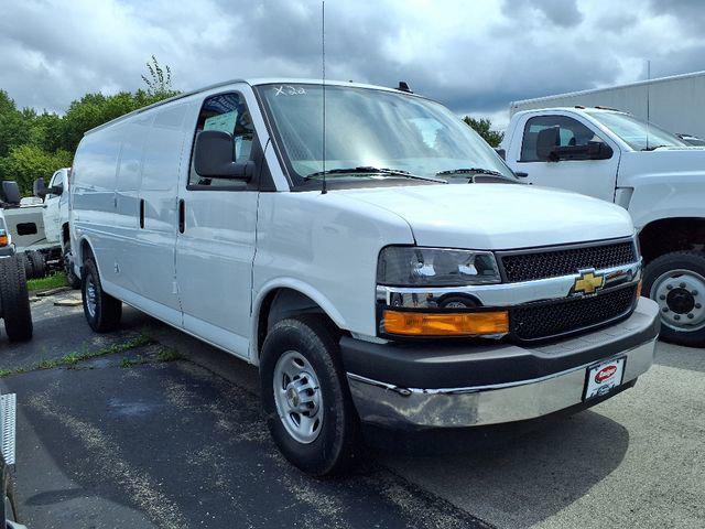 2025 Chevrolet Express Cargo Van RWD 3500 Extended Wheelbase WT