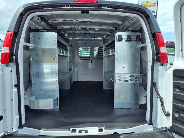 2025 Chevrolet Express Cargo Van RWD 3500 Extended Wheelbase WT