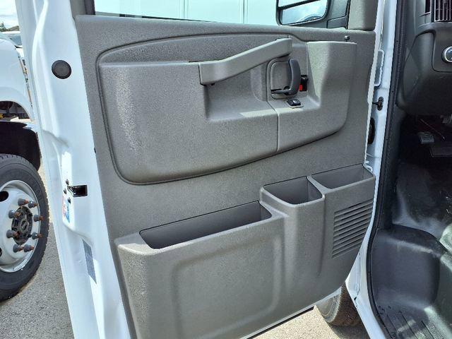 2025 Chevrolet Express Cargo Van RWD 3500 Extended Wheelbase WT