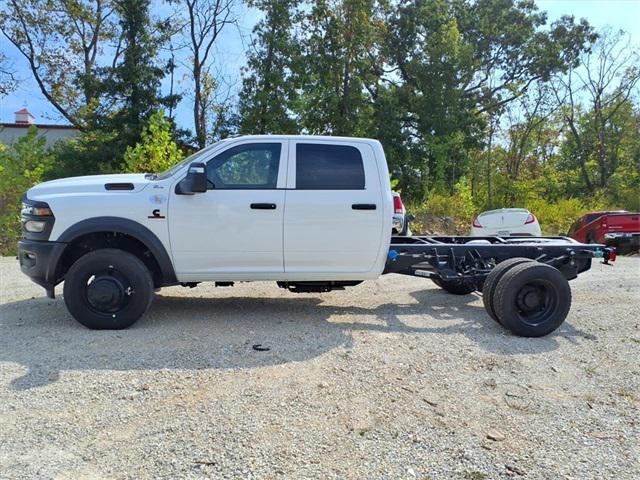 2026 RAM Ram 5500 Chassis Cab RAM 5500 TRADESMAN CHASSIS CREW CAB 4X4 60 CA 2026 RAM Ram 5500 Chassis Cab RAM 5500 TRADESMAN CHASSIS CREW CAB 4X4 60 CA