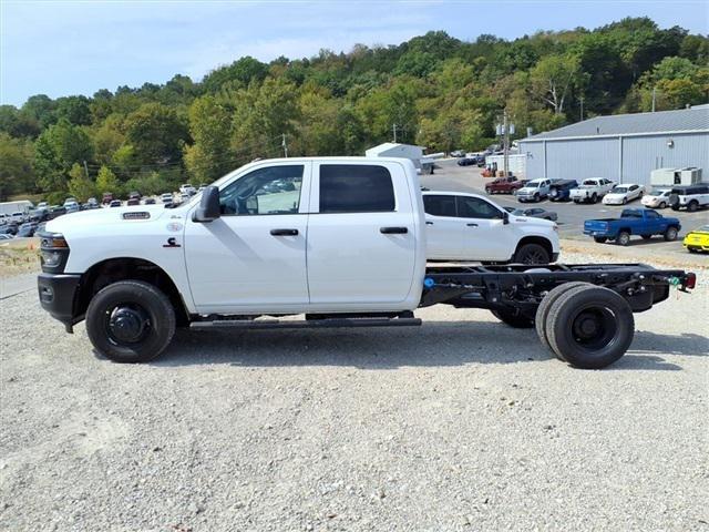 2026 RAM Ram 3500 Chassis Cab RAM 3500 TRADESMAN CREW CAB CHASSIS 4X4 60 CA 2026 RAM Ram 3500 Chassis Cab RAM 3500 TRADESMAN CREW CAB CHASSIS 4X4 60 CA