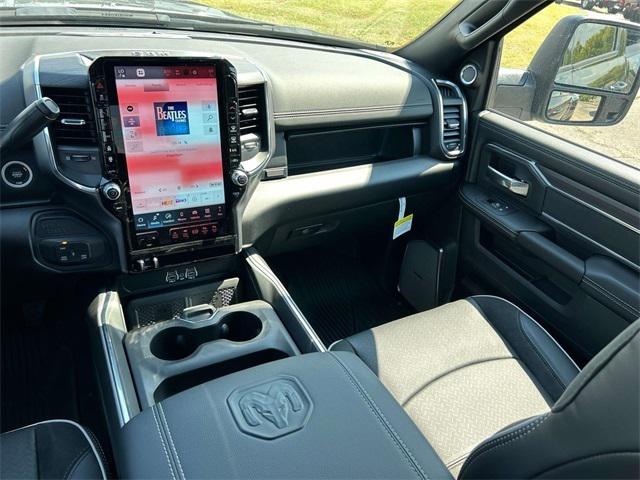 2026 RAM Ram 3500 RAM 3500 LARAMIE CREW CAB 4X4 8 BOX