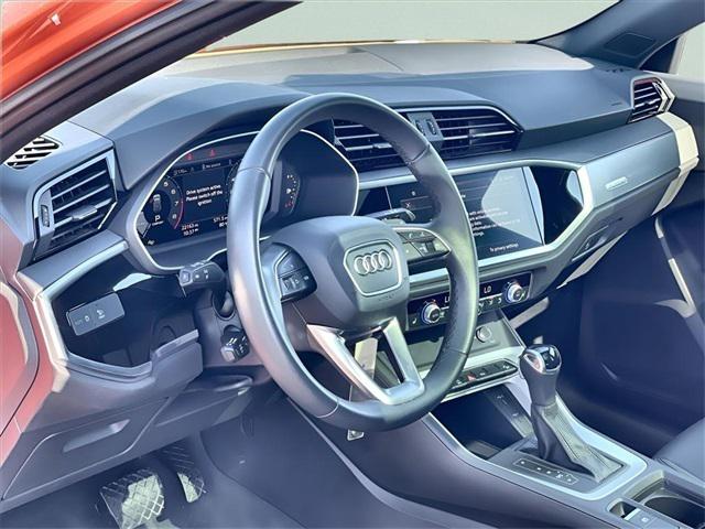 2025 Audi Q3 Premium 45 TFSI S line quattro Tiptronic 2025 Audi Q3 Premium 45 TFSI S line quattro Tiptronic